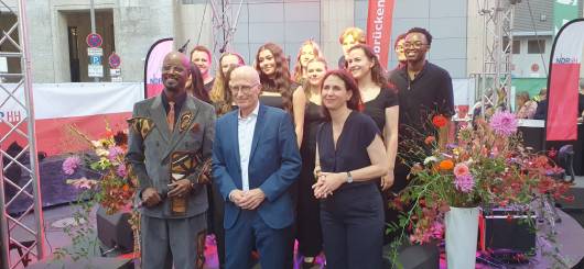 Dr. Peter Tschentscher, Liv Assmann, Yared Dibaba und The Young ClassX