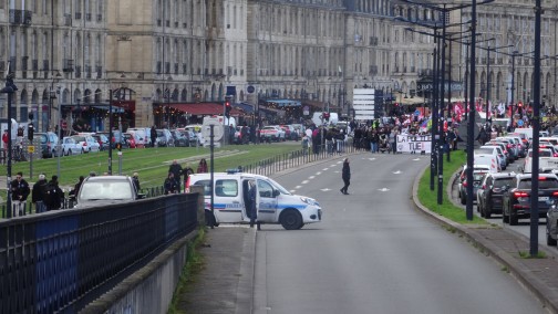 Bordeaux 14 mars 2026 . Pour ces manifestant la police tue , mais les protègent pour manifester contre eux !